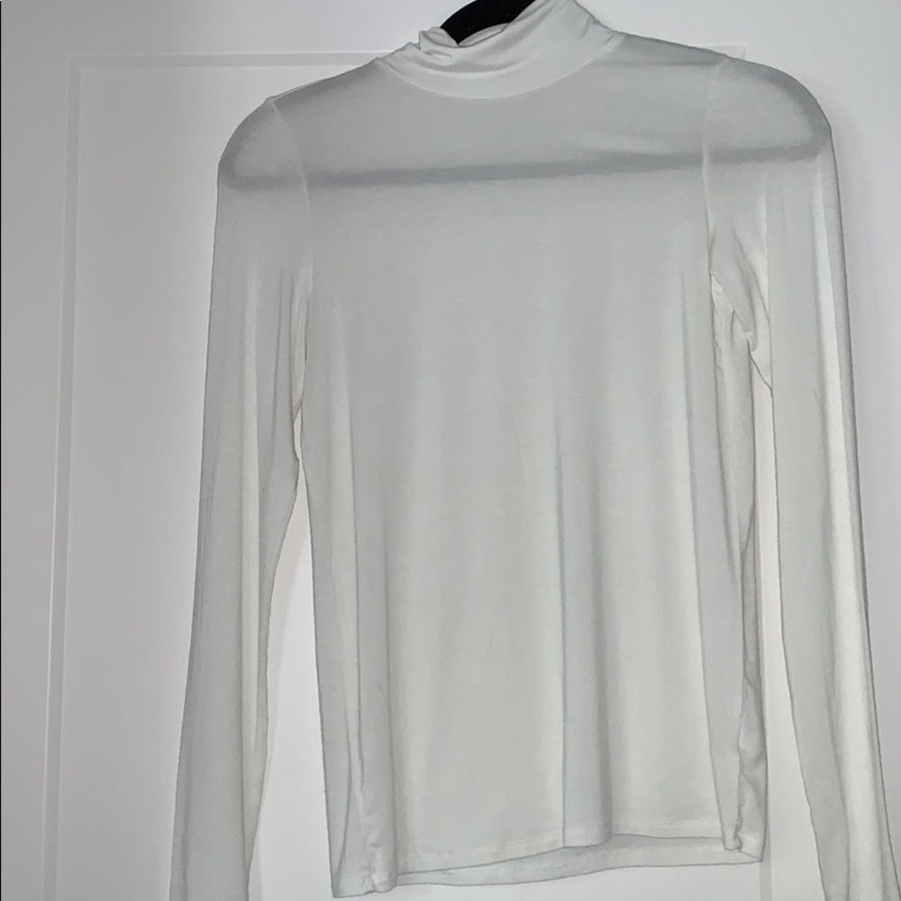 American eagle white turtle neck long sleeve